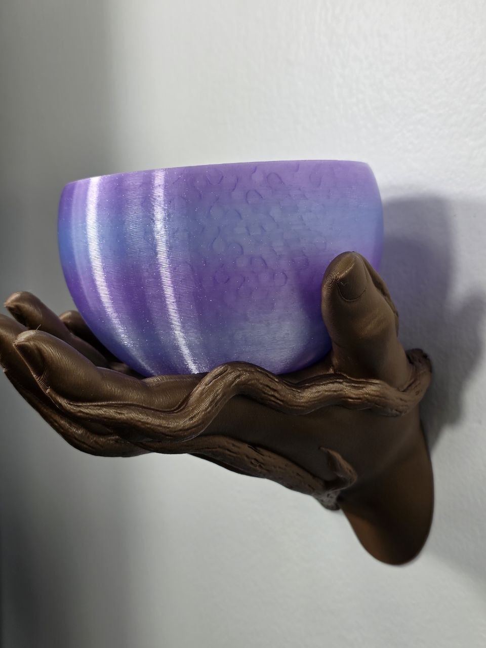 Wall Hand Flower Pot – Floating Art Planter 🖐️✨