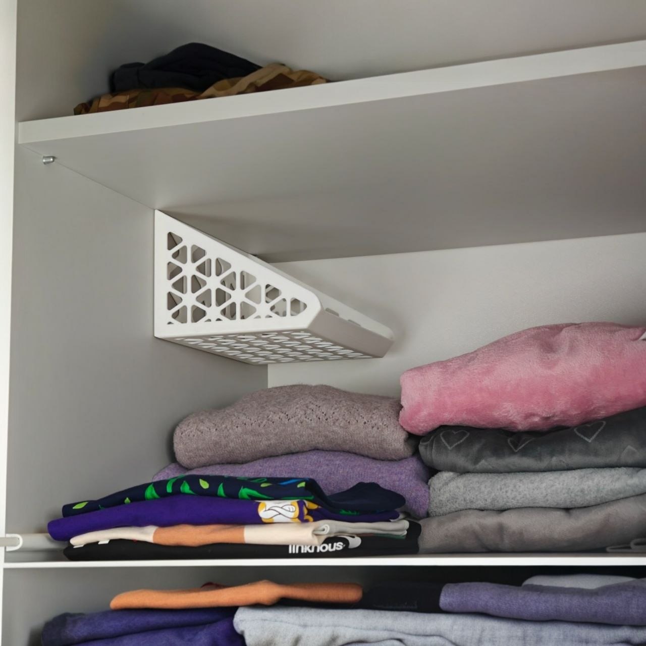 📦 CornerSpace Shelf 🧩✨ | Smart Closet Organizer